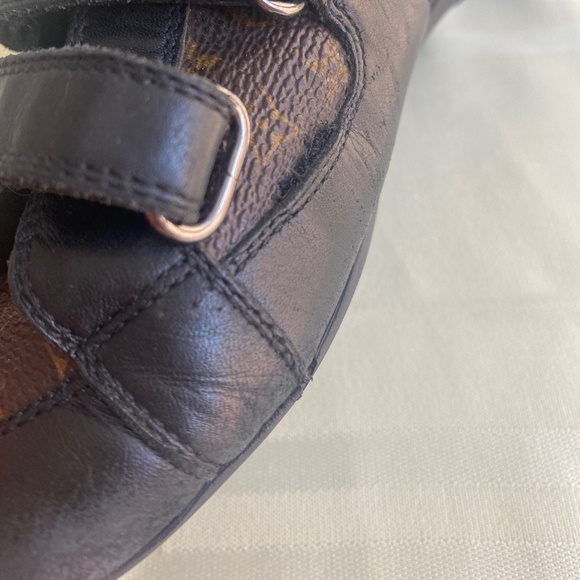 Authentic Louis Vuitton Size 30 Kids shoes - needs repair - Picture 2 of 9